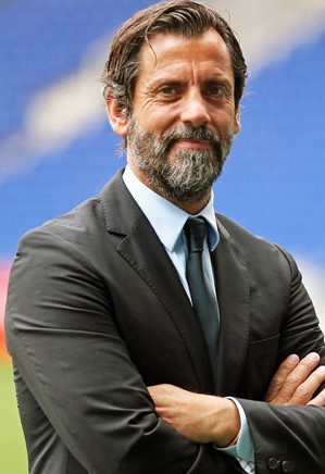 You are currently viewing Quique Flores