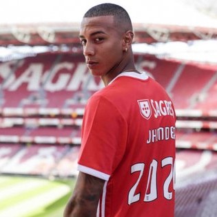 You are currently viewing Jhonder Cádiz is SL Benfica’s player